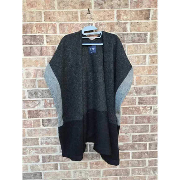 Madewell Women’s One Size Poncho Wool Gray Black Color Block - Picture 1 of 3